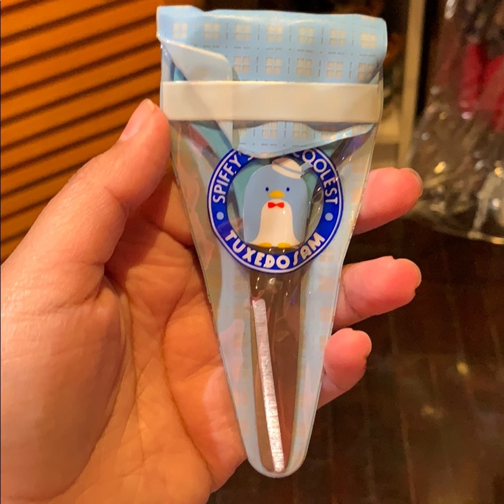 COPY - Sanrio “ Tuxedo Sam” 🐧 blue scissors